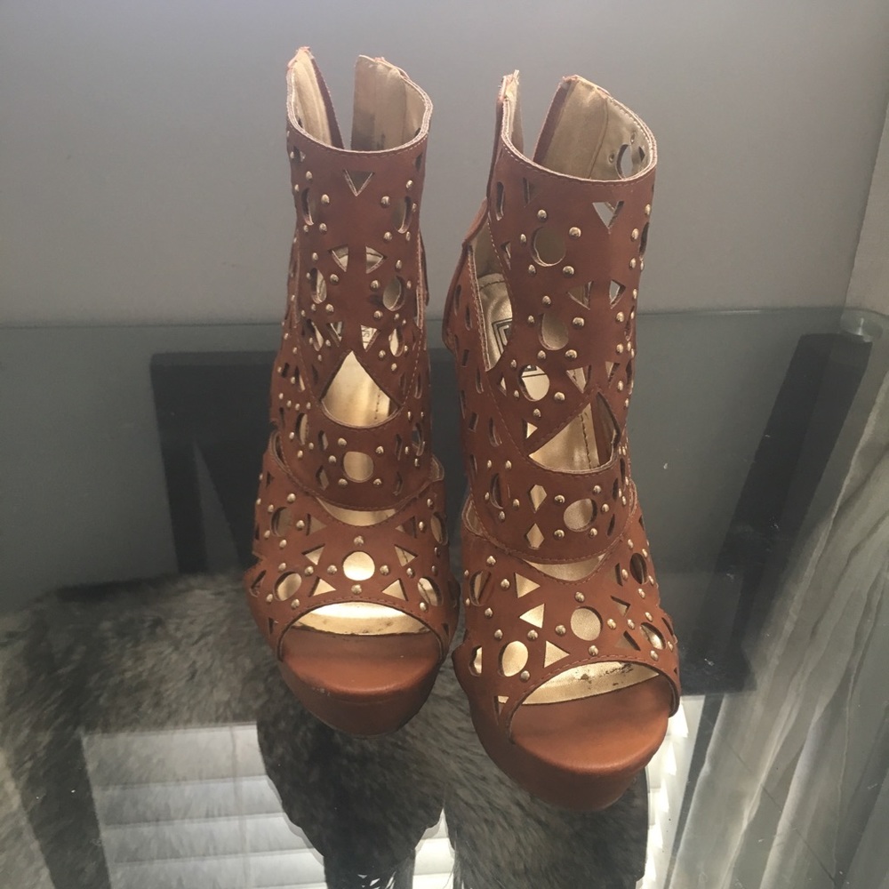 Wedges - Picture 2 of 4
